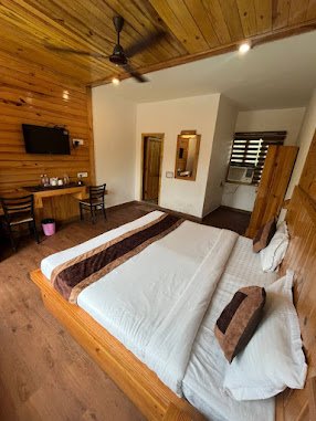 Deluxe Room - View 2